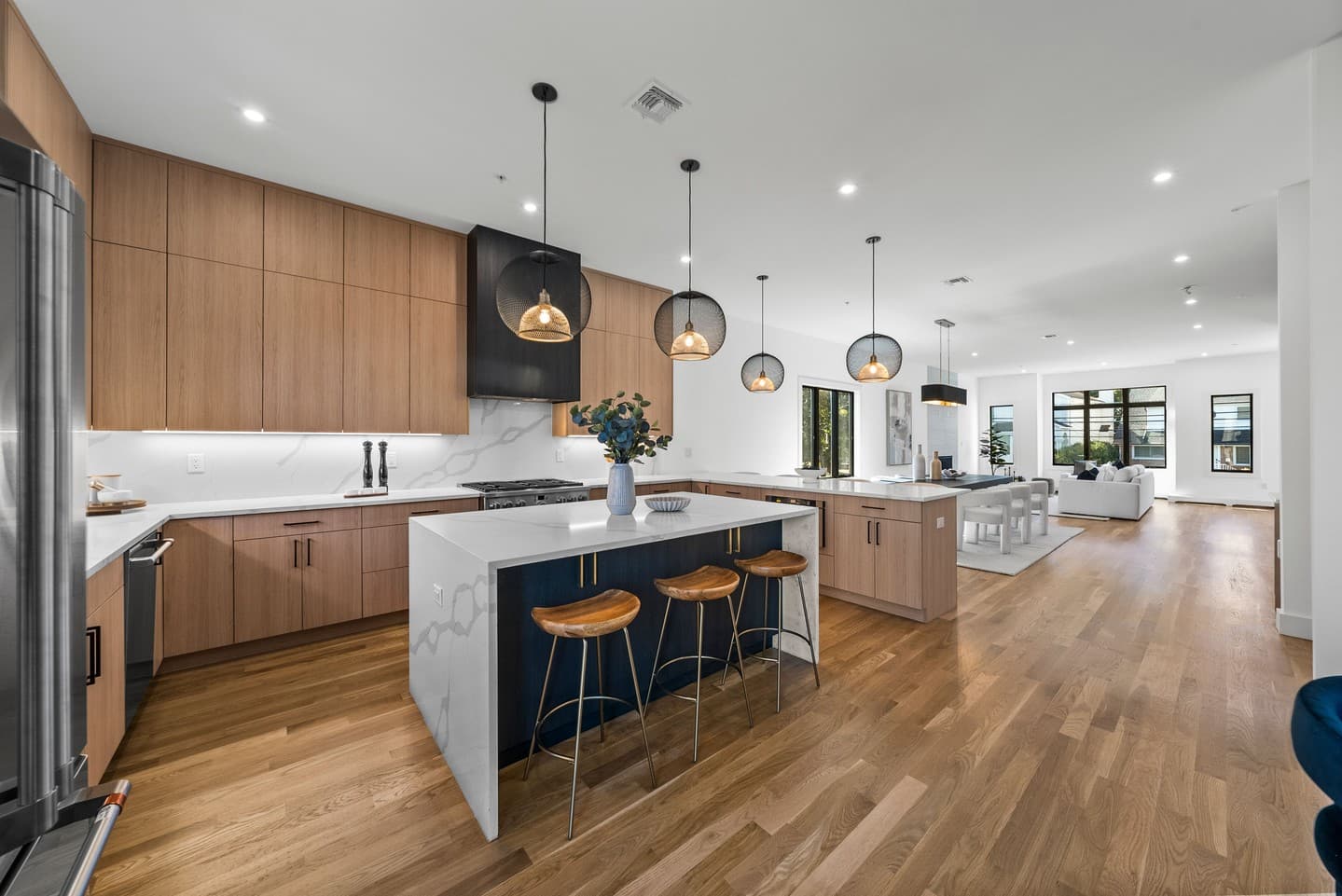 2160 Jones Rd, Fort Lee