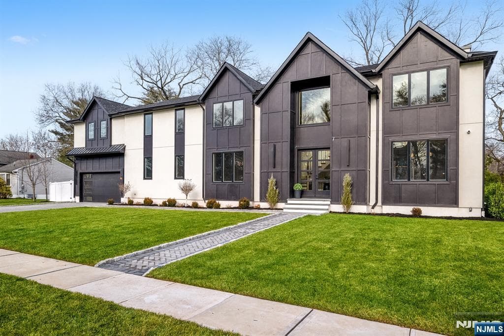 75 Susan Dr, Closter